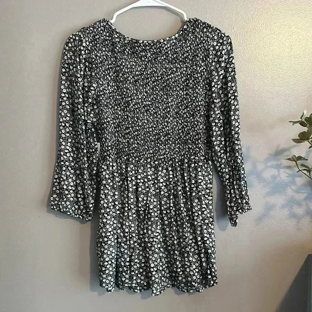 Croft & Barrow Women's Three-Quarter Sleeve Smocked Blouse - Picture 4 of 14